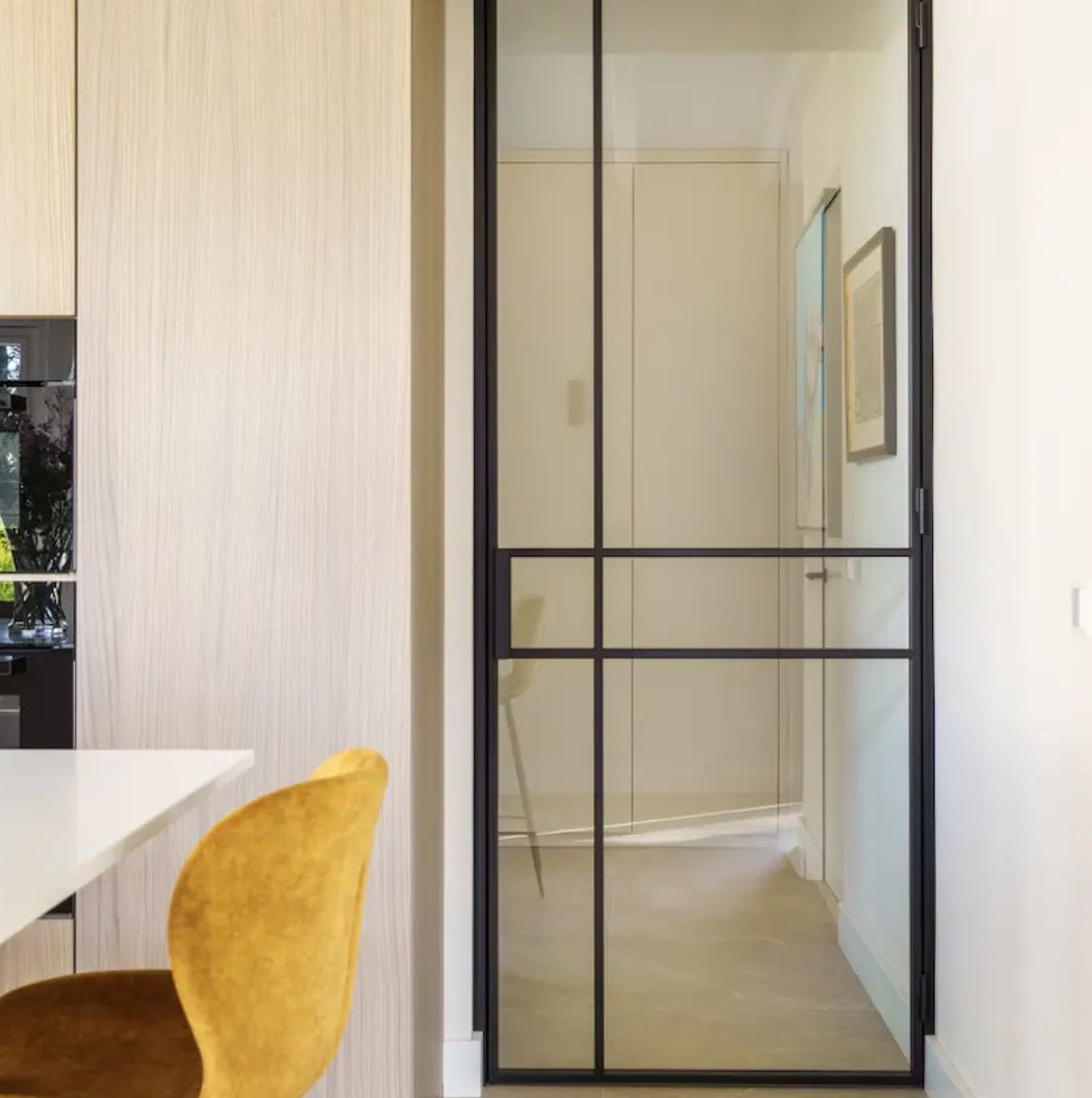 Porte d'intérieur vitrée en acier noir, esprit atelier — OTIF
